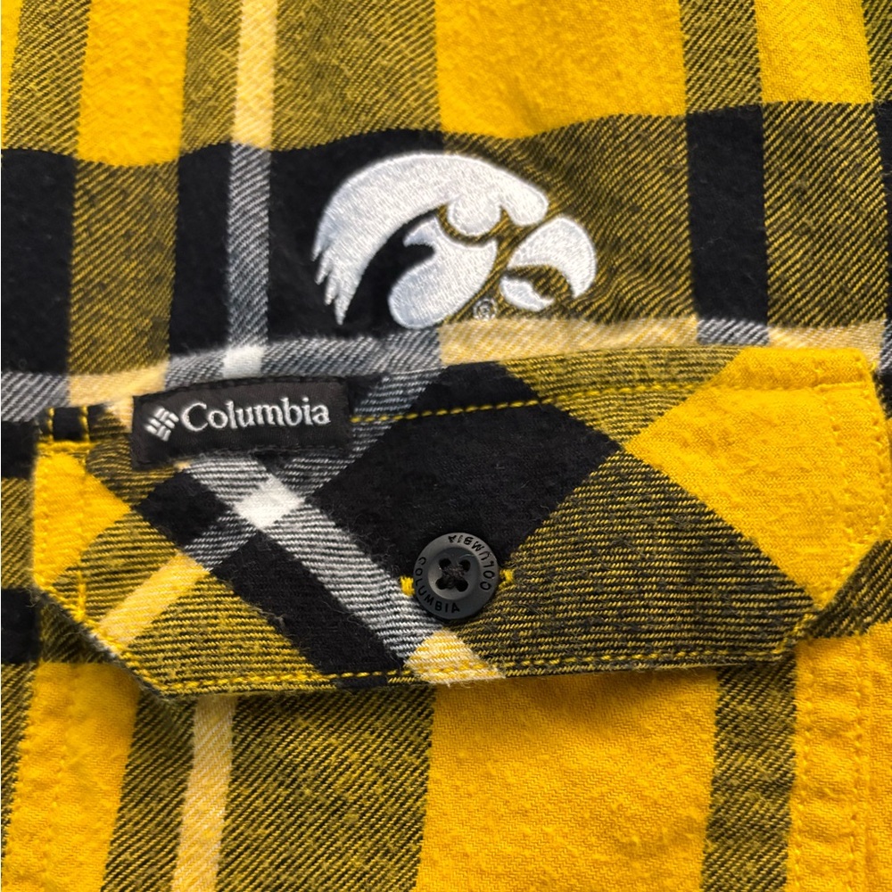 Columbia and Nike Iowa Hawkeye Black and Yellow Checkered Shirt and Nike Hoodie - Picture 2 of 12